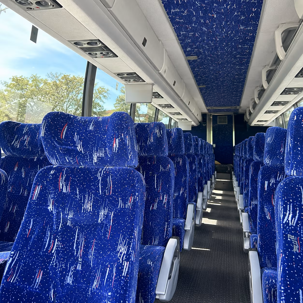 book a charter bus to charleston international airport chs